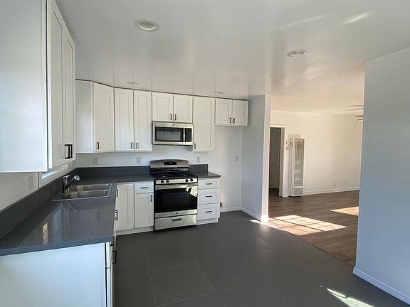 2nd image of 7216 S La Cienega Blvd APT 1