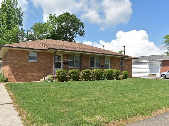 3rd image of 230 Robinhood Ln