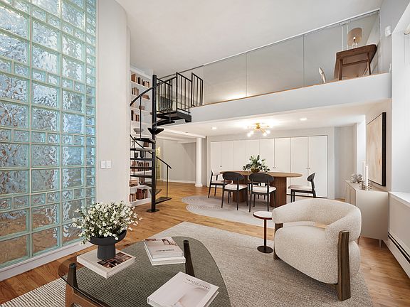 5th image of 95 Greene St APT 2F