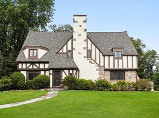 6 Fairway Dr, White Plains, NY 10605