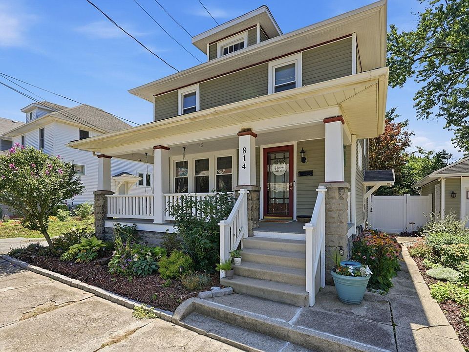 1st image of 814 Forest Ave