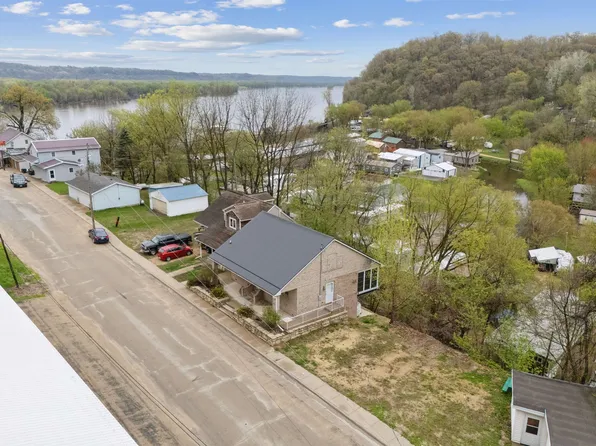 229 Main St, North Buena Vista, IA 52066