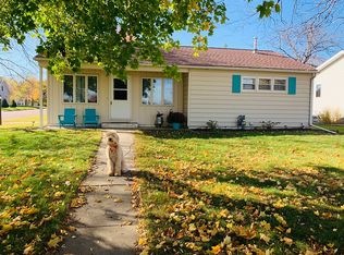 302 N 5th St, Saint Peter, MN 56082