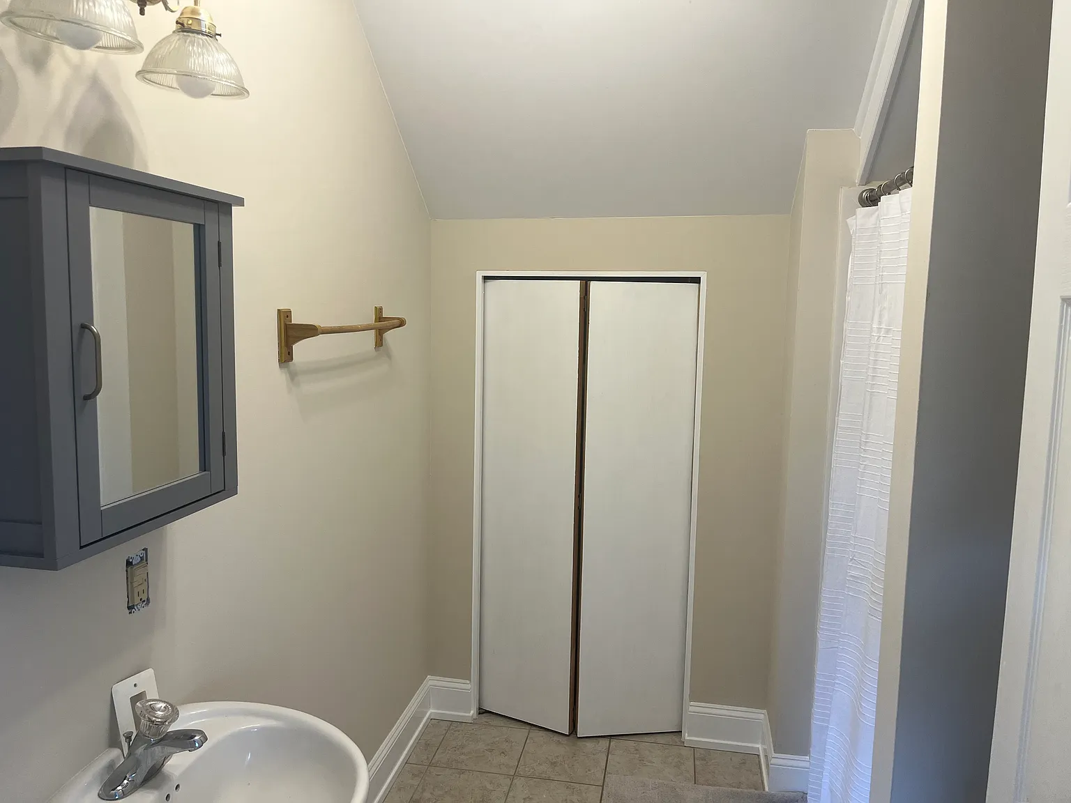 1 bed, 800 sqft, $2,000 — Photo 4