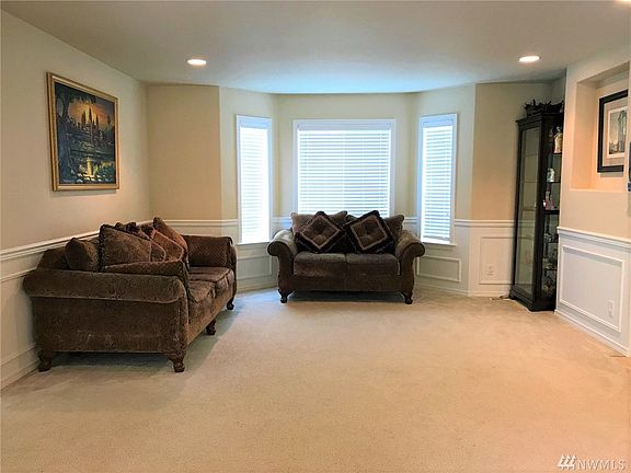4th image of 8323 74th Dr NE