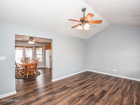 5th image of 212 Aulbern Dr W