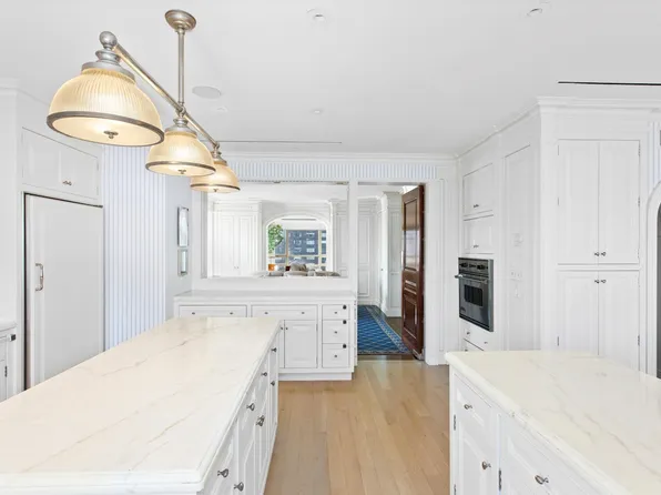 415 East 54th Street image 6 of 17