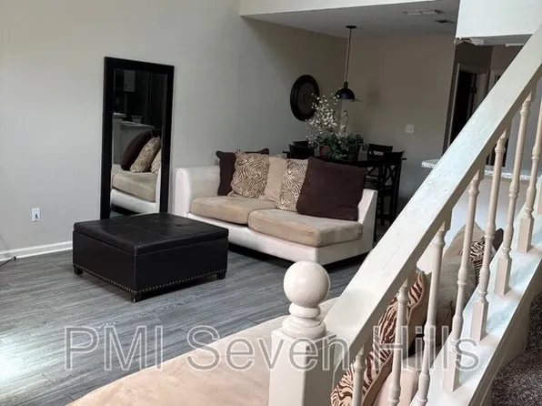 2475 Nugget Ln, Tallahassee, FL 32303