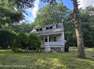 5191 Nuangola Rd, Mountain Top, PA 18707