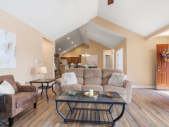 5th image of 13886 Rue Royale Ln #66
