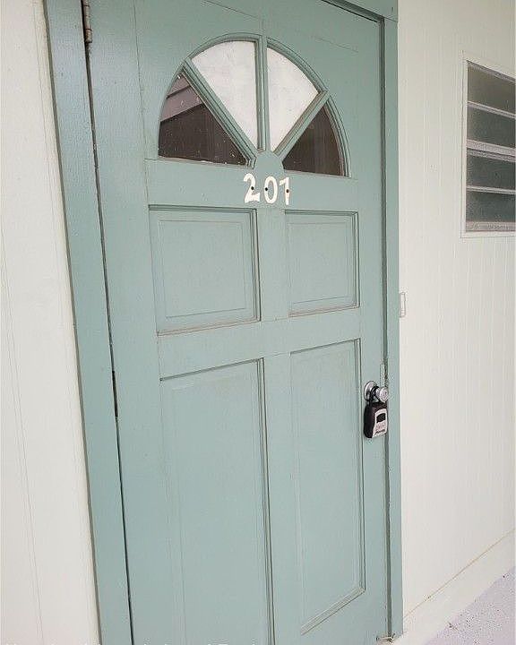 1st image of 207 Golf Villas Ct NW