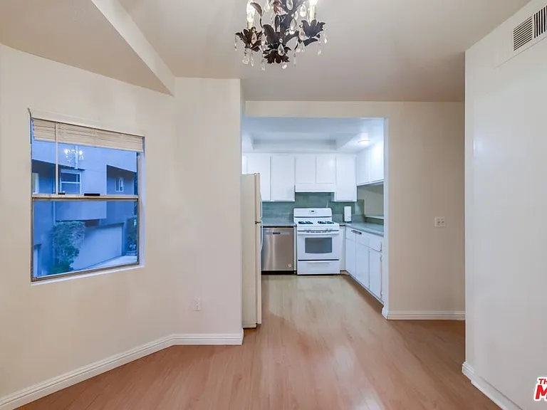 1077 W Kensington Rd #3 — Photo 29