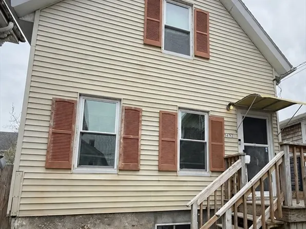 174 1/2 Grinnell St, New Bedford, MA 02740