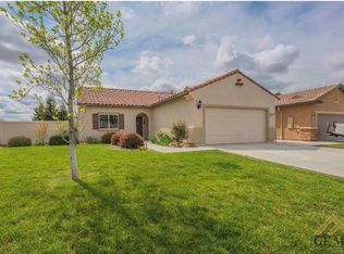 14117 Sandstone Peak Dr, Bakersfield, CA 93306