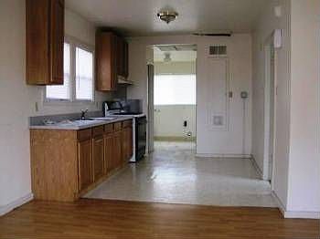 5th image of 608 30th St