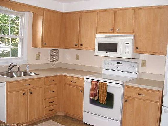 2nd image of 5 Chapin Ave