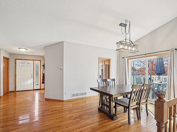 5th image of 4824 89th Cres N