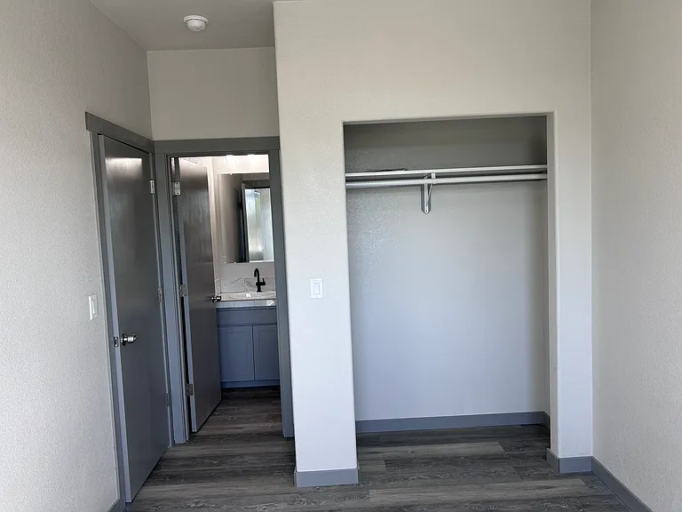 6055 Looney Ln SW — Photo 18