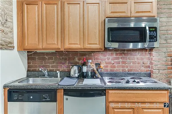 Rented by Triumph Property Group | media 14