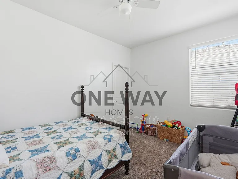 30558 W Clarendon Ave — Photo 23