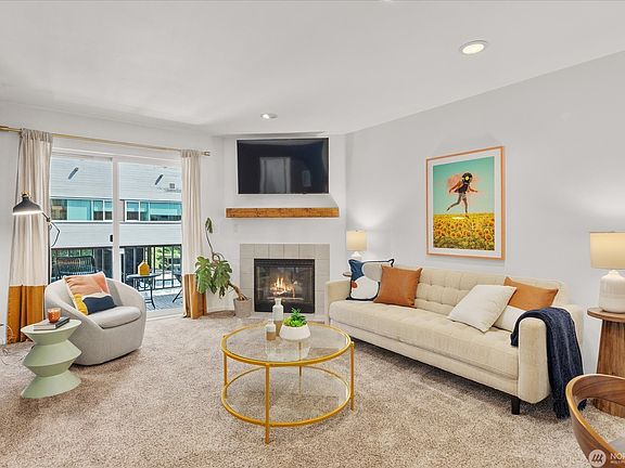 2nd image of 1926 Fairview Ave E APT 206