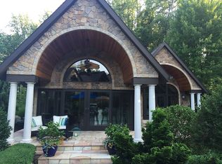 1100 Stonegate Mnr, Cheswick, PA 15024