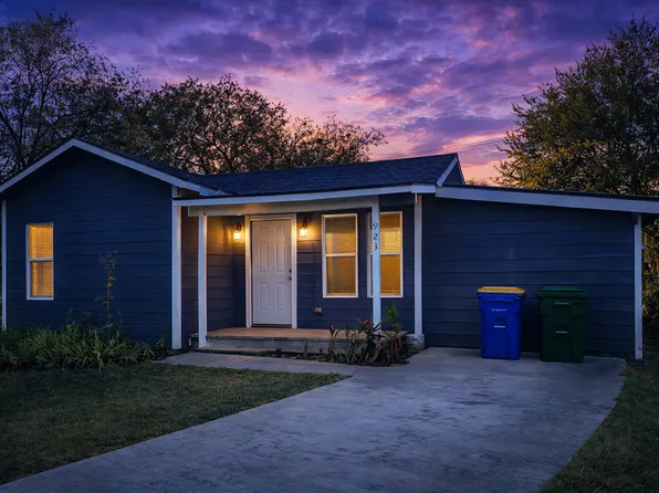 923 Renfro Dr, White Settlement, TX 76108