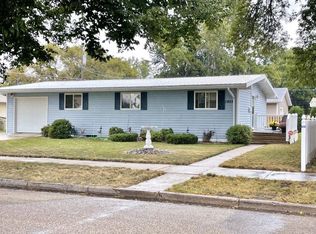 1808 2nd Ave NW, Minot, ND 58703