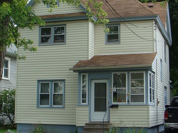 3rd image of 304 N Center St