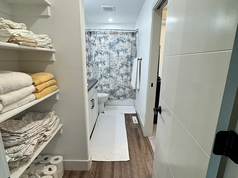 5340 Amherst Dr — Photo 29