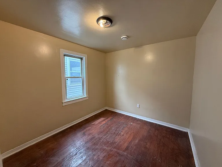 4004 Carey St — Photo 10
