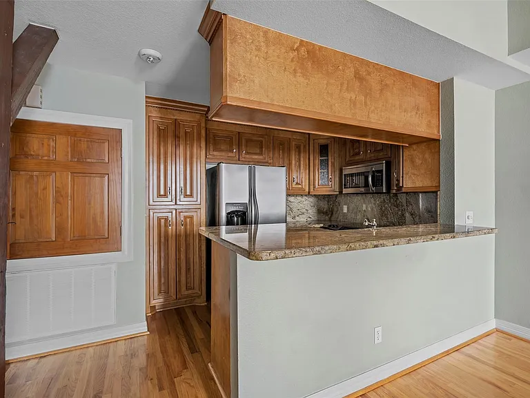 1927 Harborside Dr #307 — Photo 4
