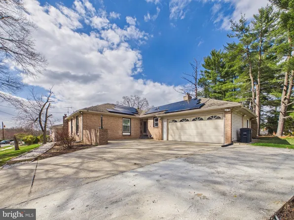 5608 Camp Springs Ave, Temple Hills, MD 20748