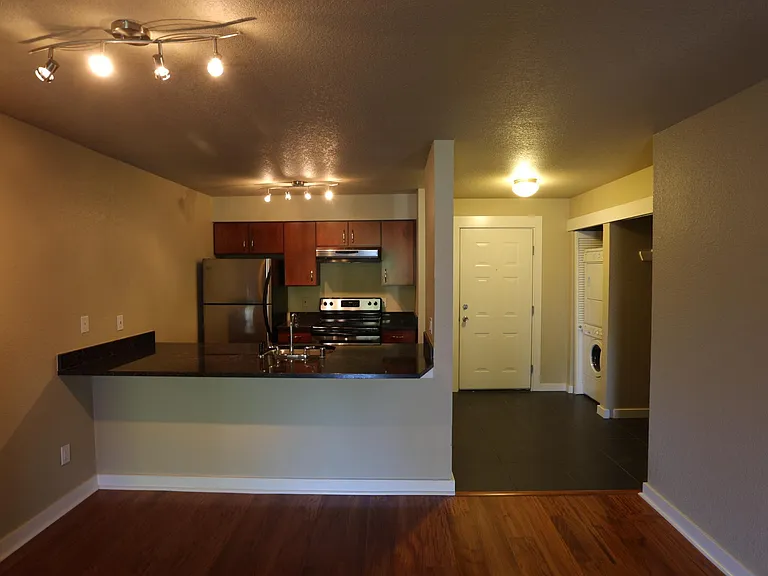 840 NE 125th St #303 — Photo 2