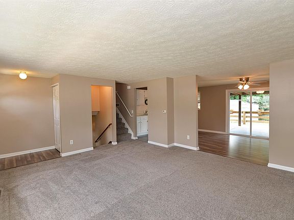 2nd image of 6045 Belair Dr