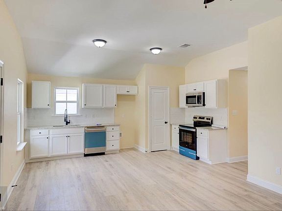2nd image of 1314 Becky St