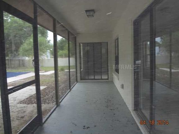5th image of 714 Bloomingfield Dr