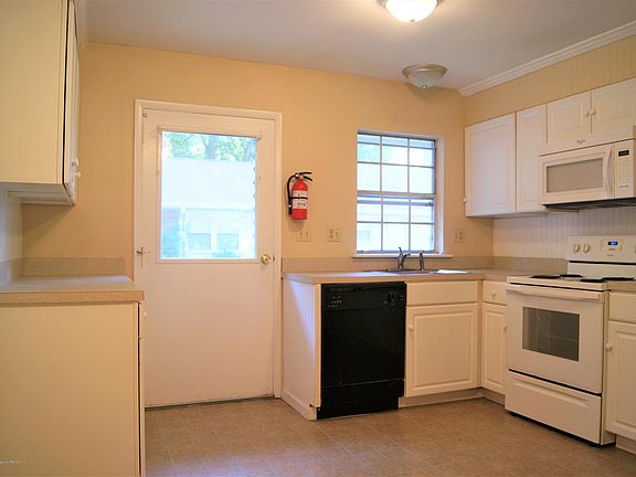 3rd image of 274 Kingston Ct