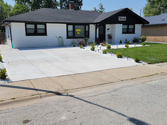 5th image of 16668 Thornton Ave