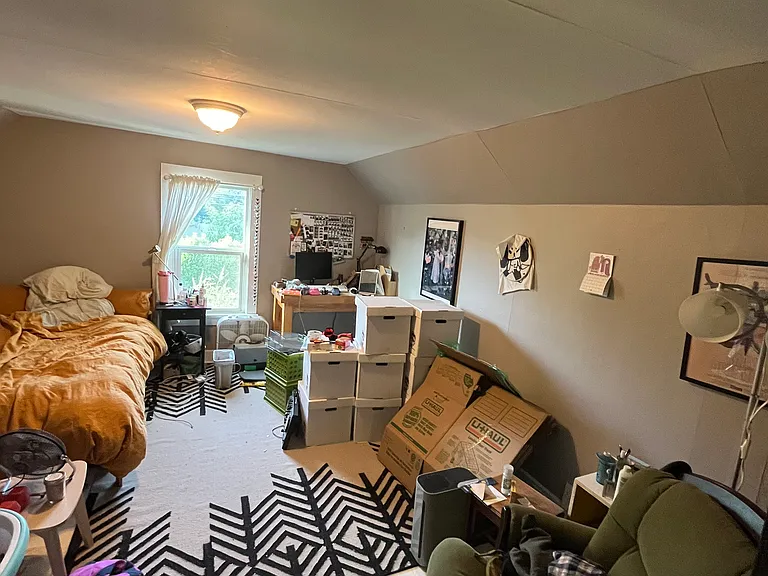 226 N Beech St — Photo 8