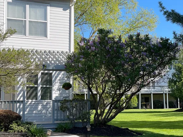 171 Barley Sheaf Dr, East Norriton, PA 19403