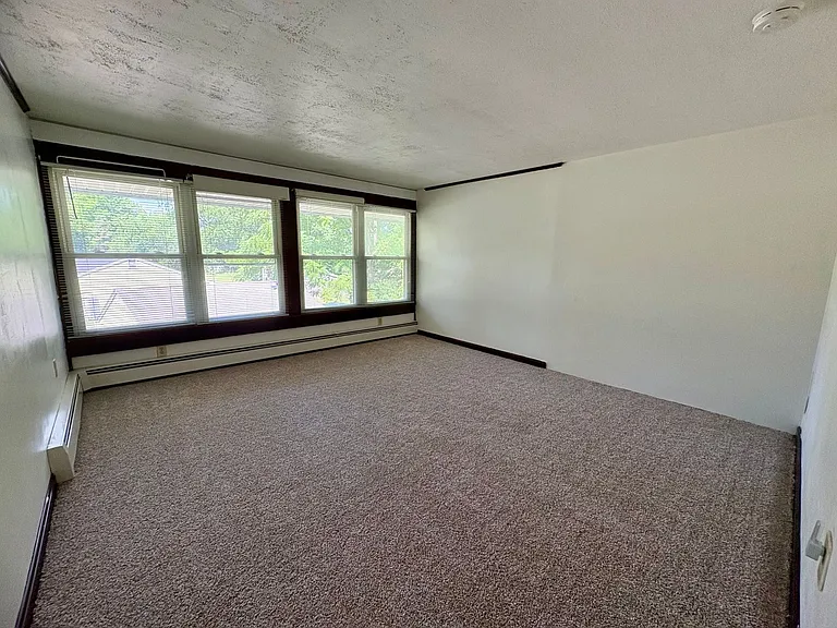 3630 Colebrook Rd — Photo 35