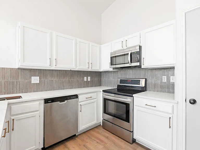 13018 Brook Garden Ln — Photo 8