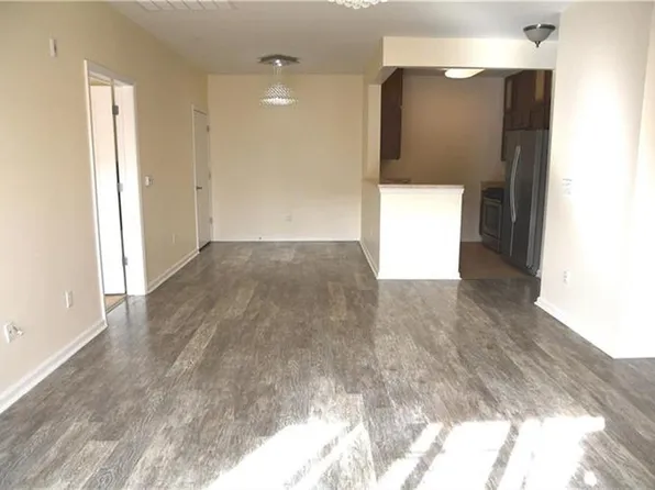 525 E Celebration Way, South Plainfield, NJ 07080