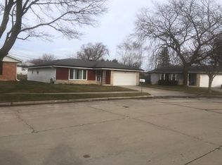 702 Imperial Dr, Racine, WI 53402
