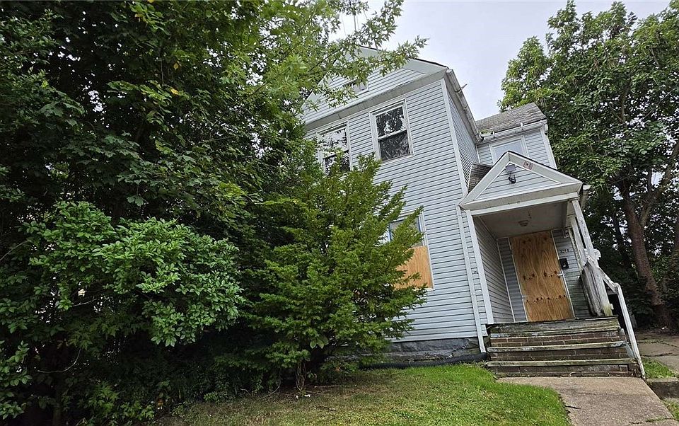 1st image of 3248 W 90th St