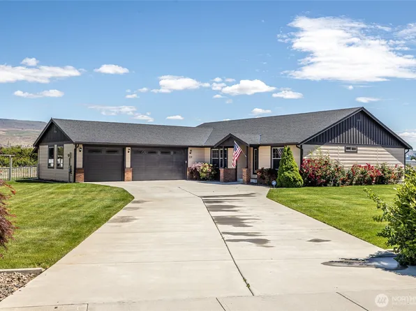 229 Sun Valley Drive, Wenatchee, WA 98801