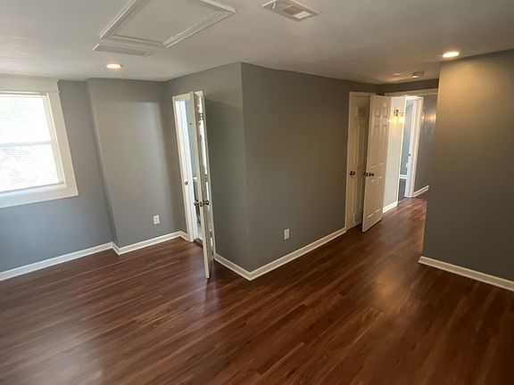 4th image of 4119 Oak St Unit B