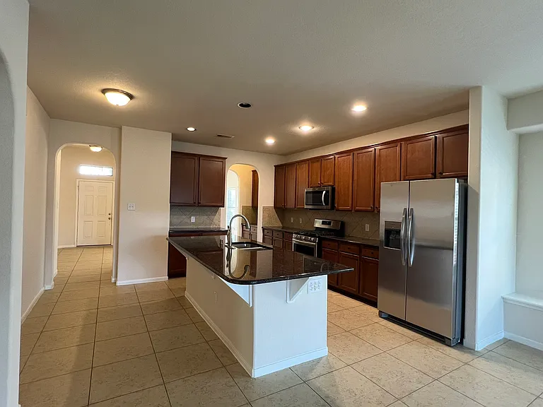 25411 Lisburn Dr — Photo 9