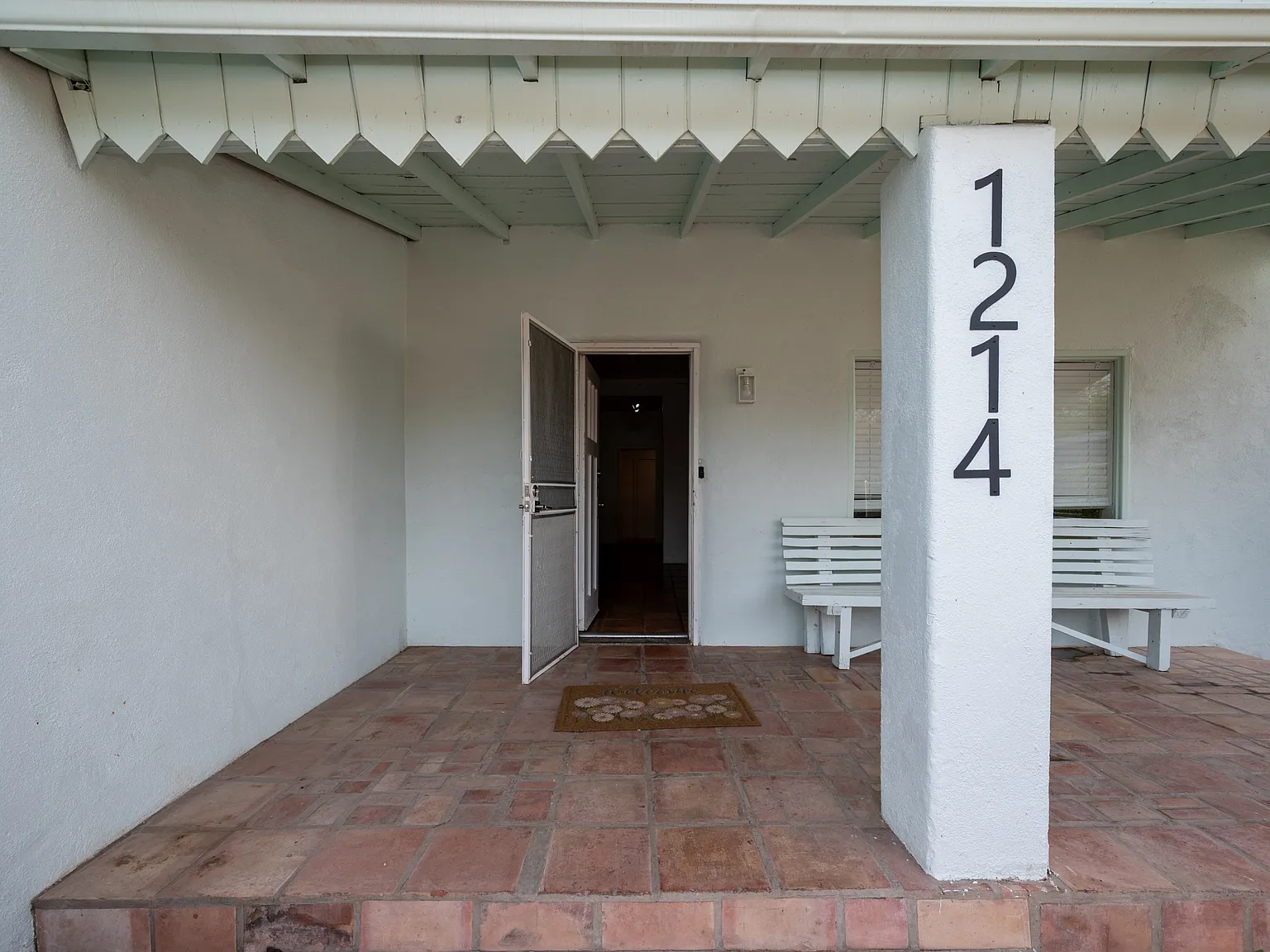 1214 E Copper St — Photo 2